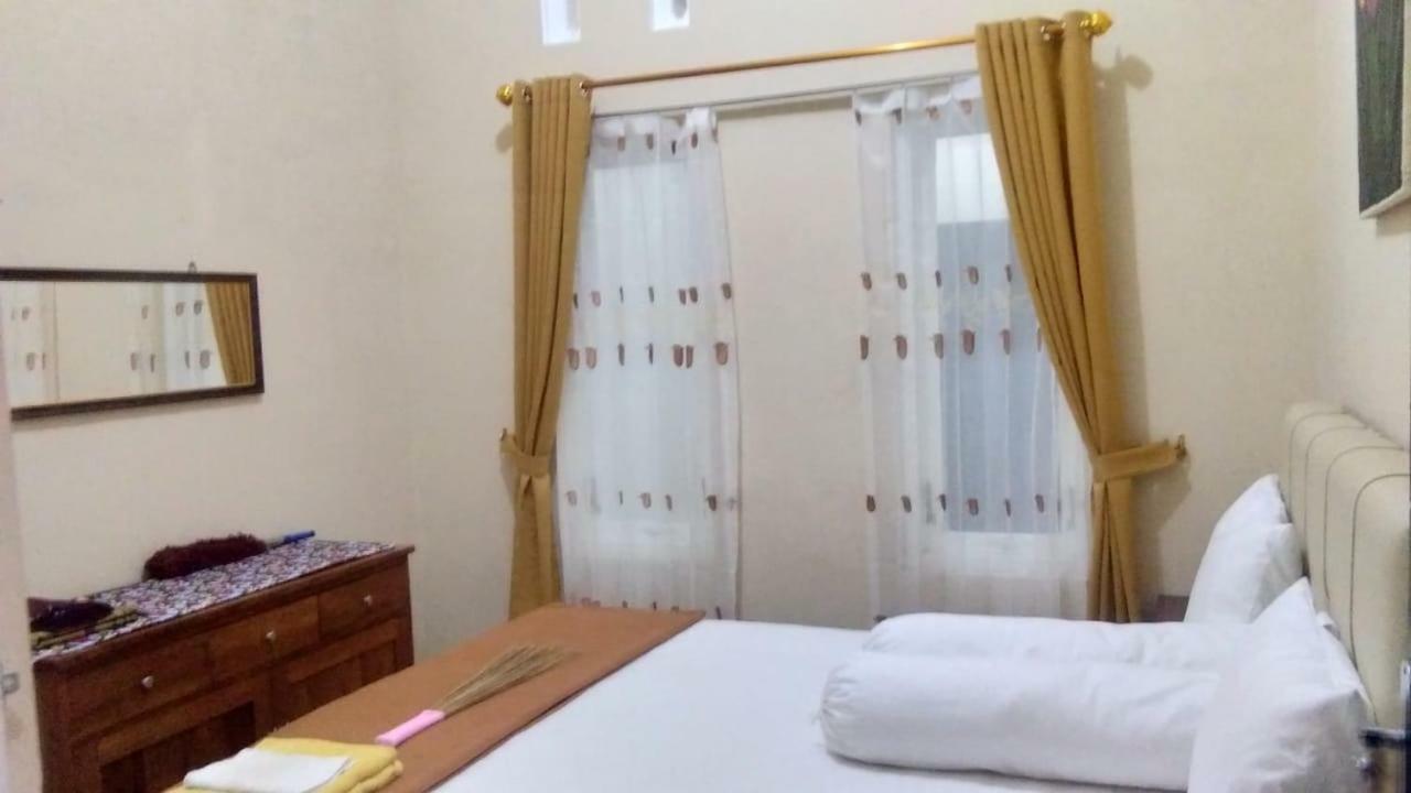 Homestay Wahyudi 1 Syariah Tlekung 客房 照片