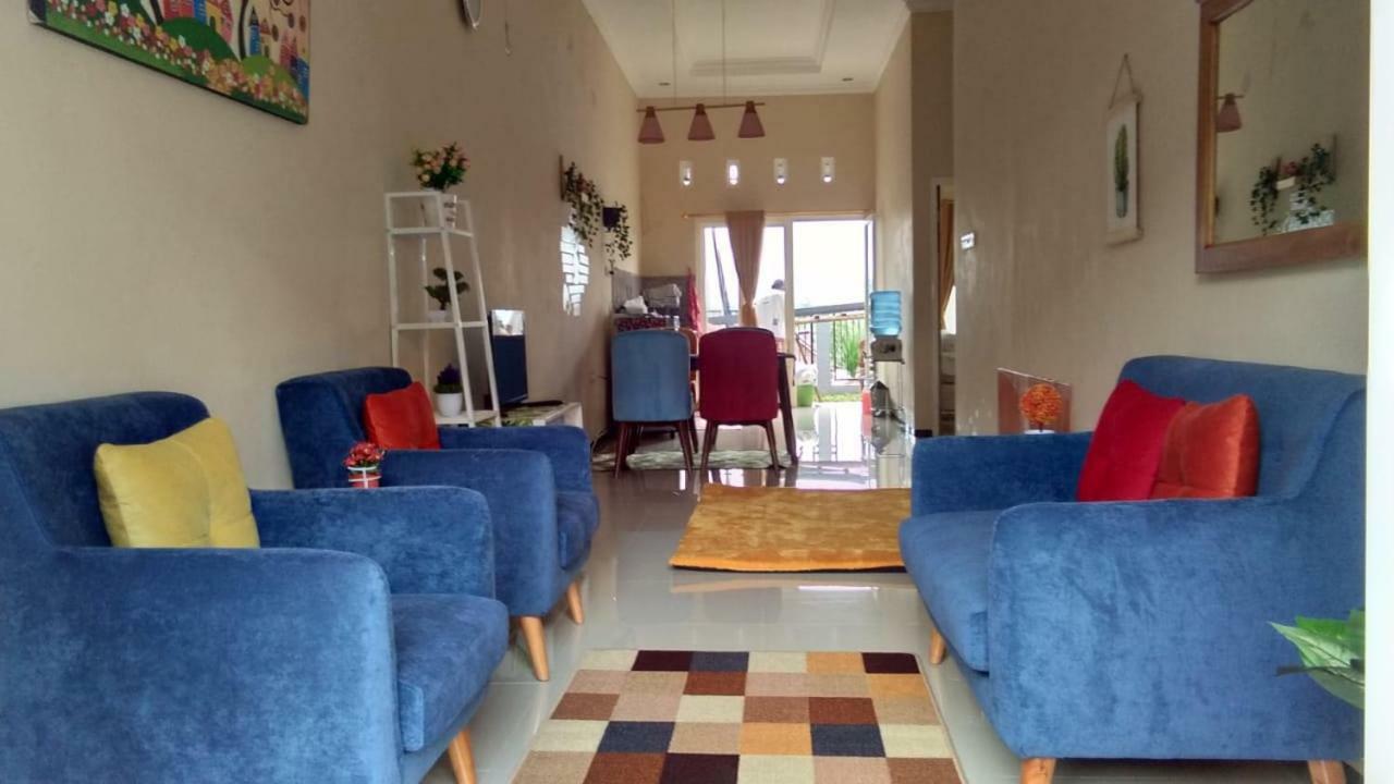 Homestay Wahyudi 1 Syariah Tlekung 外观 照片