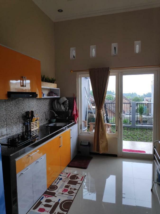 Homestay Wahyudi 1 Syariah Tlekung 外观 照片
