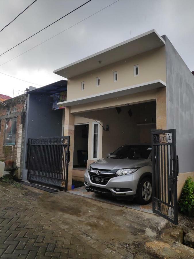 Homestay Wahyudi 1 Syariah Tlekung 外观 照片